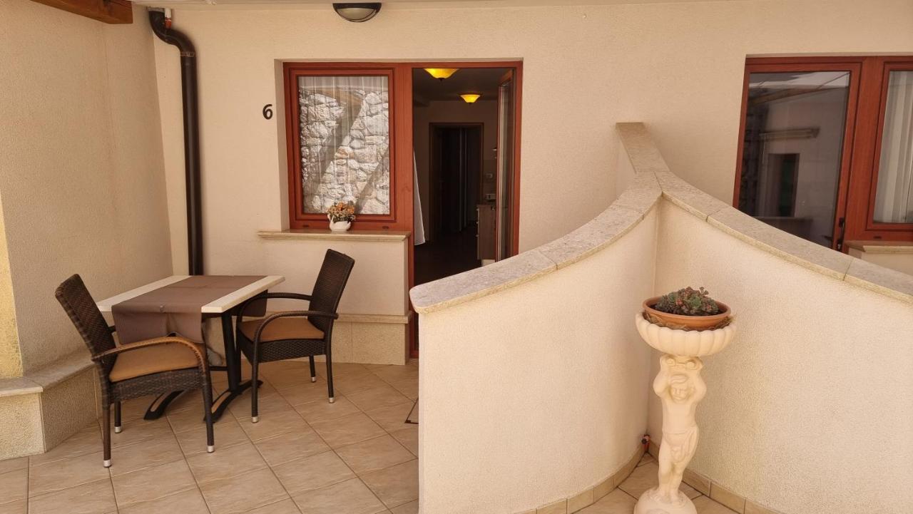 Apartmani Sidro Malinska Extérieur photo