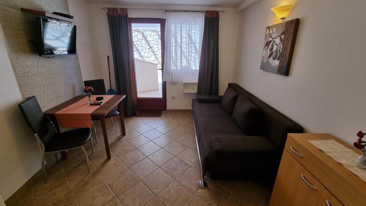 Apartmani Sidro Malinska Extérieur photo