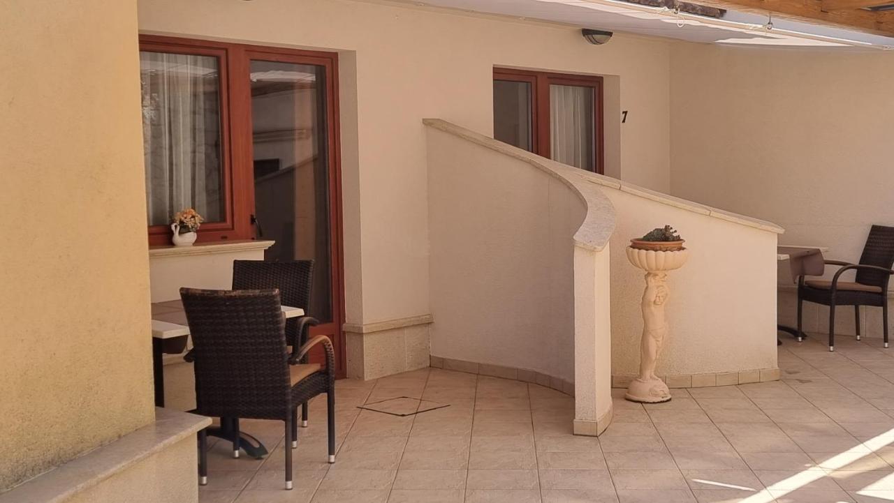 Apartmani Sidro Malinska Extérieur photo
